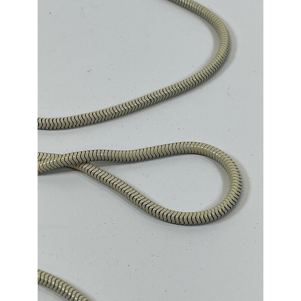 Vintage Art Deco Ivory/White GloMesh Clutch Purse Bag With Chain‎ Shoulder Strap - Picture 8 of 9